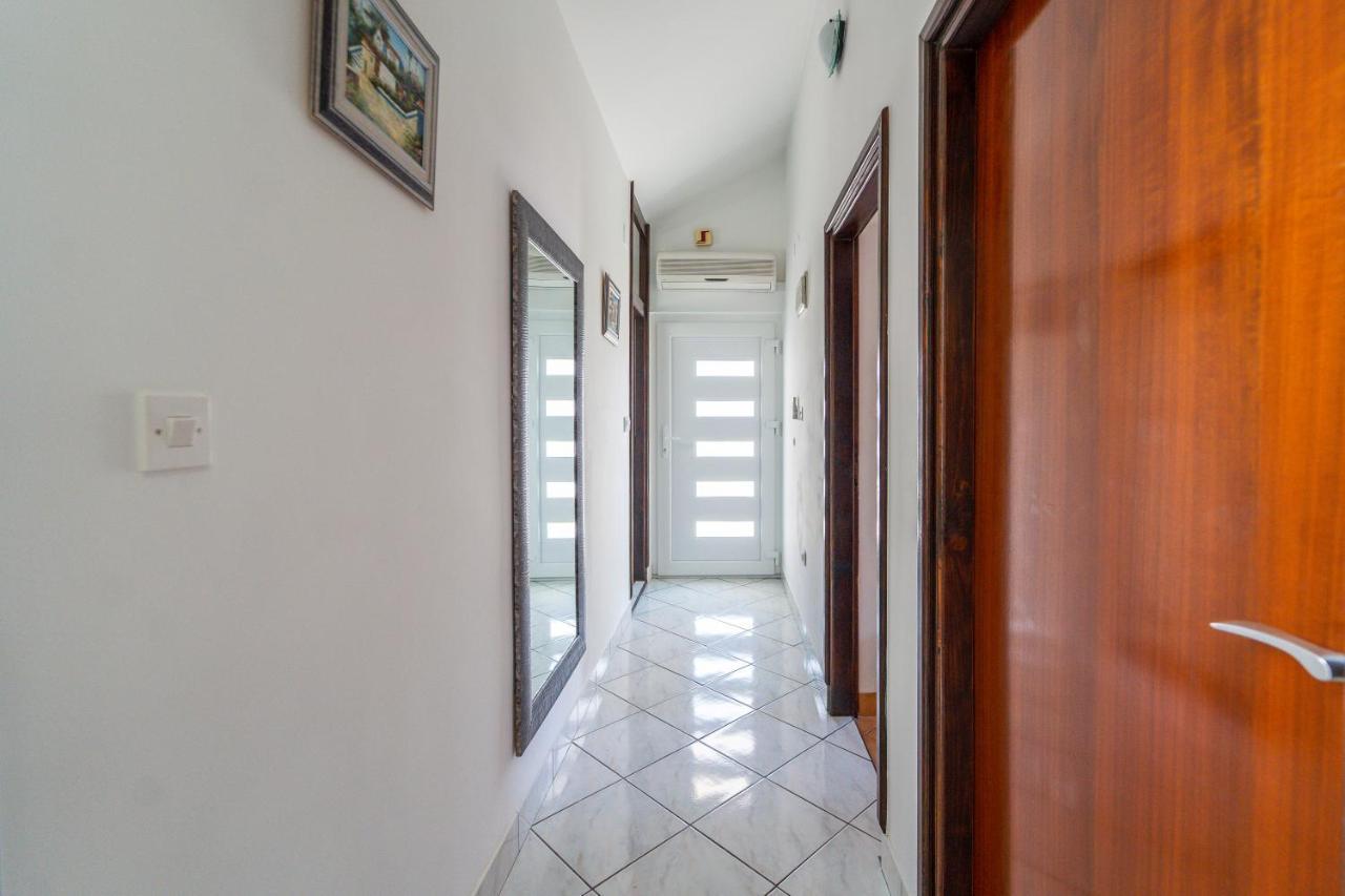 Apartment Nada Petrcane Exterior foto